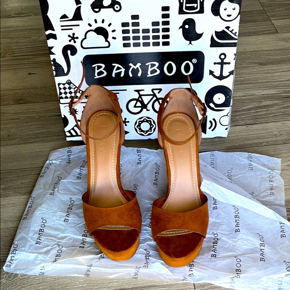 NIB Bamboo Charade tan suede wedge strap sandals